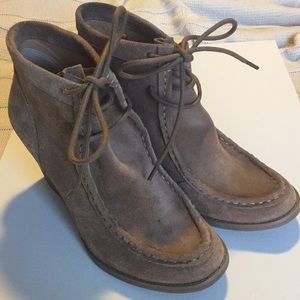 Suede wedge heel ankle boot.